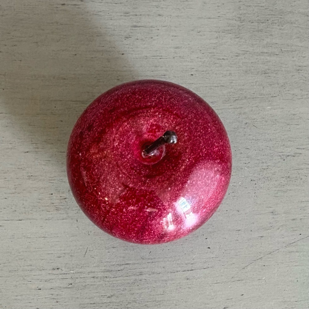 VTG Alabaster Speckled Red Marble Apple Home Accent Paperweight 3 IN Teacher - Picture 2 of 8